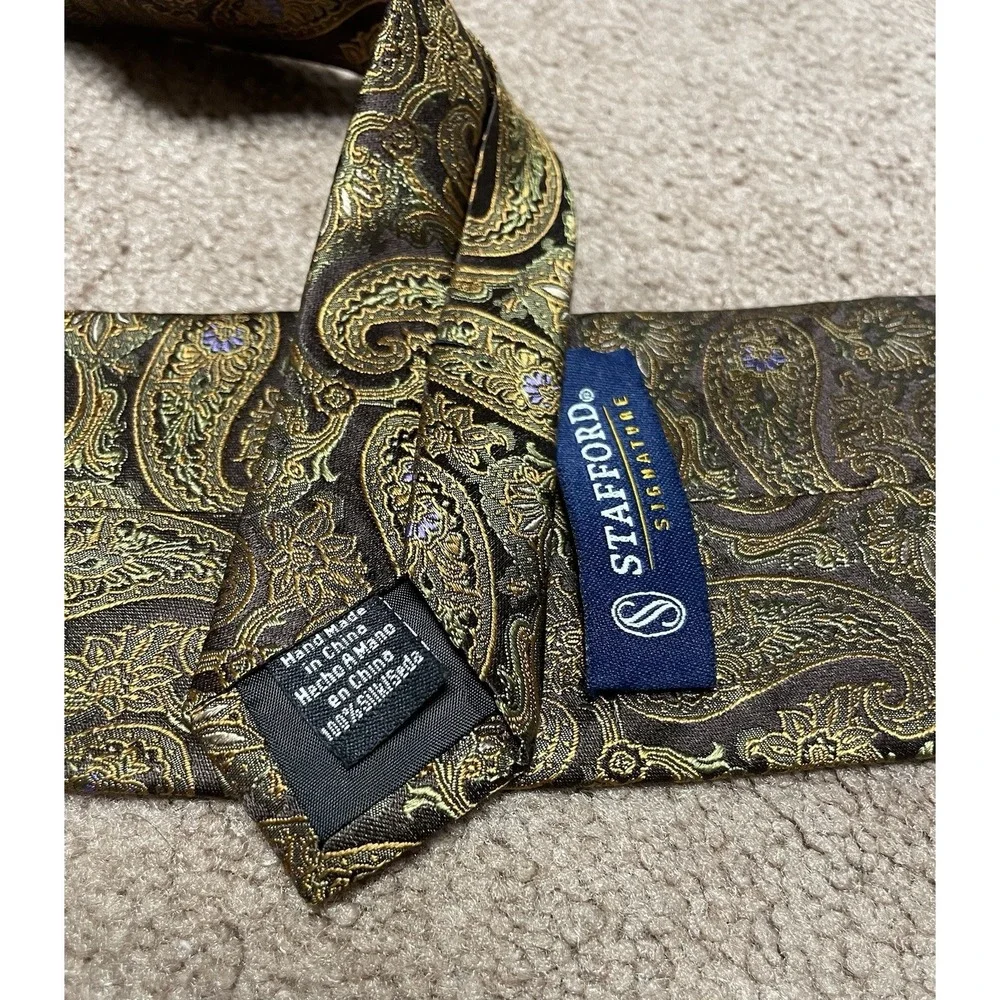 Stafford Signature 100% Silk‎ Tie Mens Paisley Gold Brown Purple